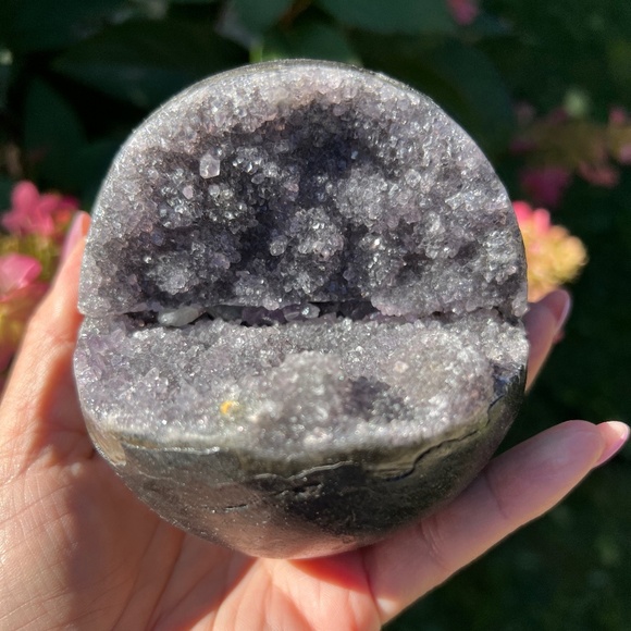 Amethyst (3) Pac-Man sphere | crystal - Picture 3 of 14